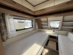Bild 16 Hobby De Luxe 495 UL Mover und Vorzeltsteckdose