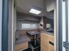 Fahrzeugbild Dethleffs Nomad 490 EST Einzelbetten mit Heckbad #6