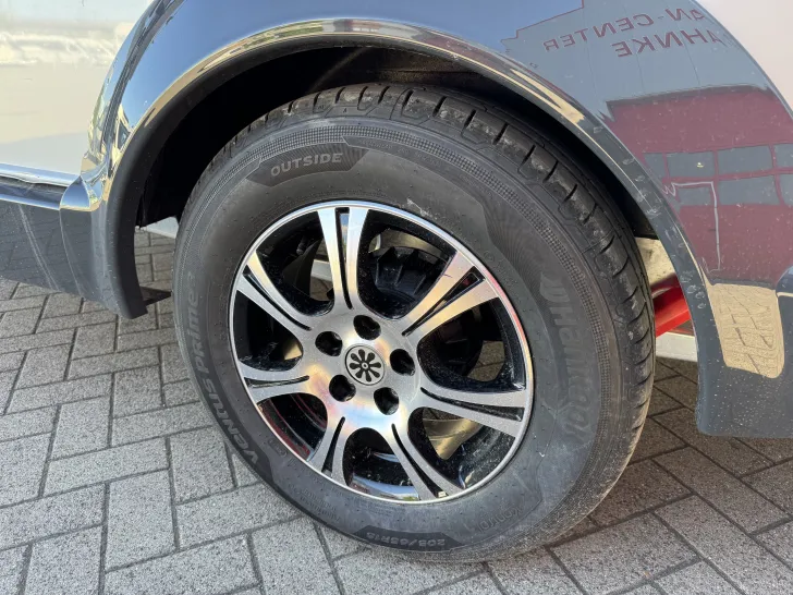 Fahrzeugbild T@B L 400 Metropolis #10