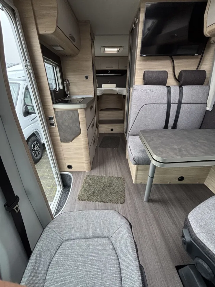 Fahrzeugbild Knaus Van TI Plus 650 MEG Platinum Selection Allrad 4x4 Automatik 177 PS #6