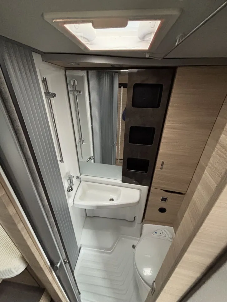 Fahrzeugbild Knaus Van TI Plus 650 MEG Platinum Selection Allrad 4x4 Automatik 177 PS #12