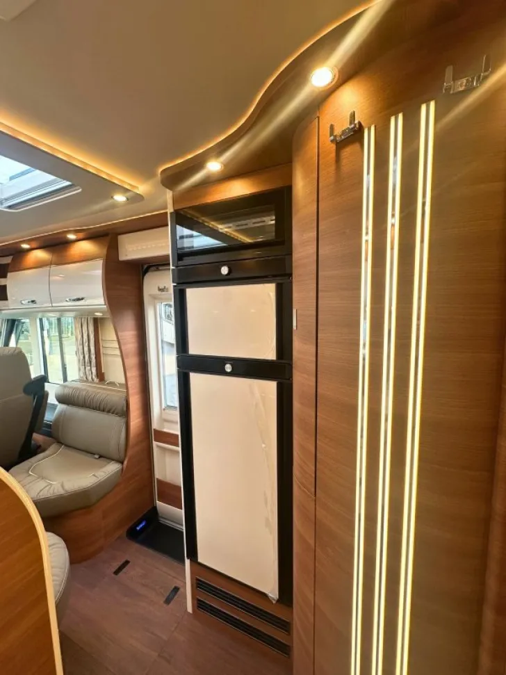 Fahrzeugbild Carthago chic c-line I 4.9 LE OHNE HUBBETT+SAT-ANLAGE #9