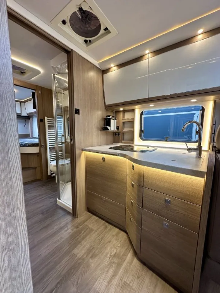 Fahrzeugbild Morelo Palace 85L 2025  Life+Bar+Hubbett #9