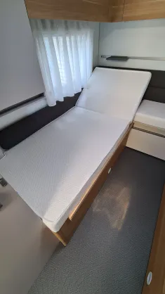 Bild 19 Adria Adora 613 UL XXL-Sitzgruppe