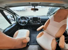 Bild 14 LMC Cruiser V 646 G Verfüg./NAVI/Markise/2erFT