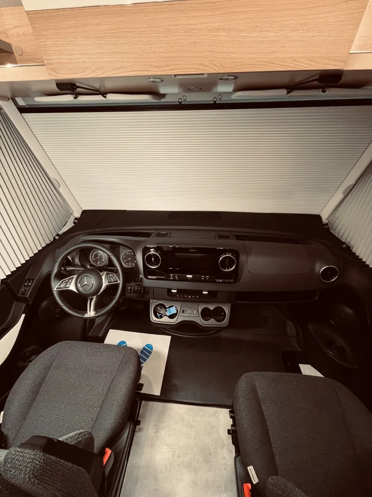 Fahrzeugbild Hymer B-Klasse MC I 550 BlackLine Dachklima, kein Hubbett, Solar #6