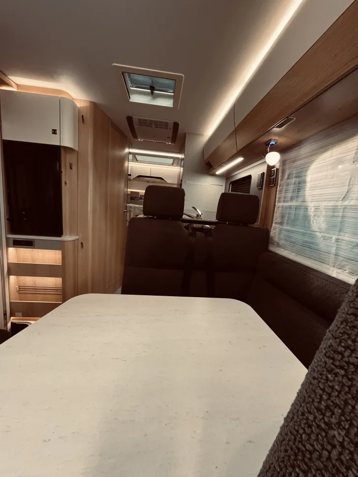 Fahrzeugbild Hymer B-Klasse MC I 550 BlackLine Dachklima, kein Hubbett, Solar #10