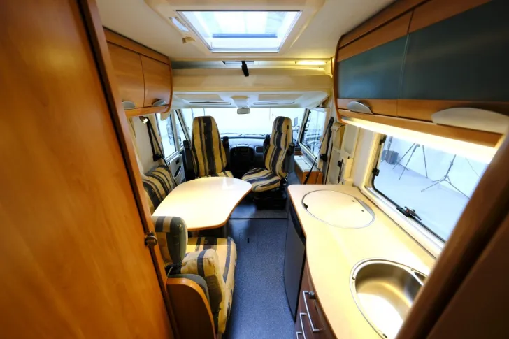 Fahrzeugbild Hymer B 504/Festbett+Hubbett/Klima/Solar/DPF-Grün #13