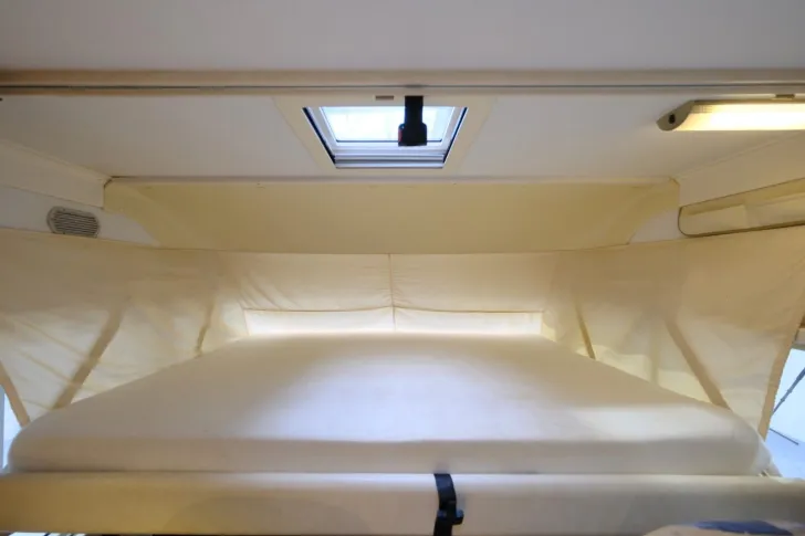 Fahrzeugbild Hymer B 504/Festbett+Hubbett/Klima/Solar/DPF-Grün #19