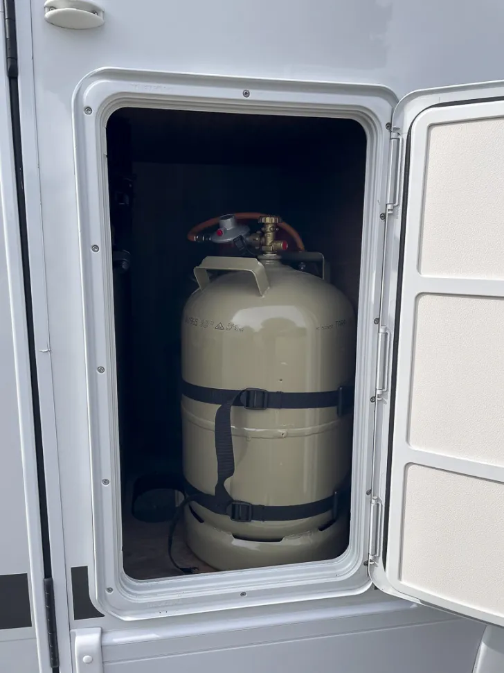 Fahrzeugbild Carado T447 Ford *RFK*Hubbett*Fahrradträger* #14