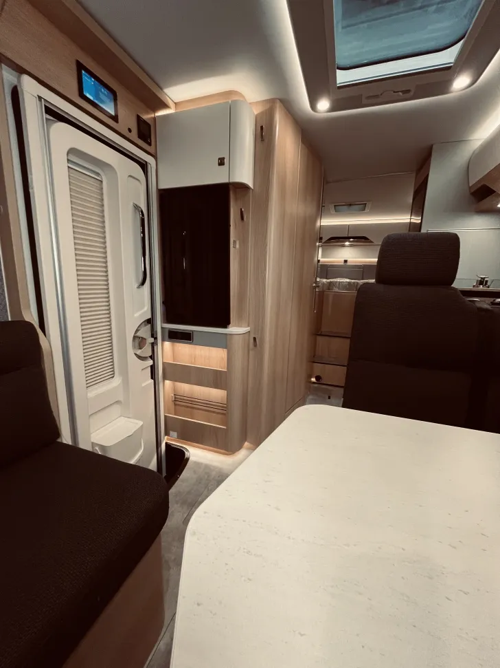 Fahrzeugbild Hymer B-Klasse MC I 600 BlackLine Sofort Verfügbar! #9