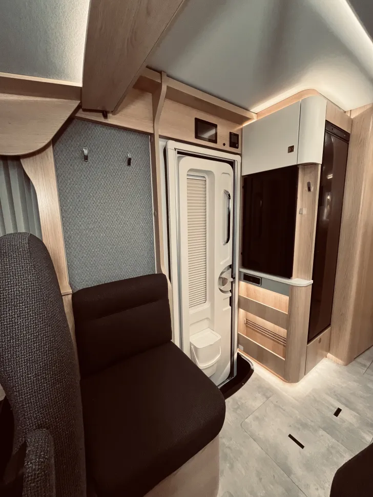 Fahrzeugbild Hymer B-Klasse MC I 680 BlackLine Baustellen Abverkauf! #8