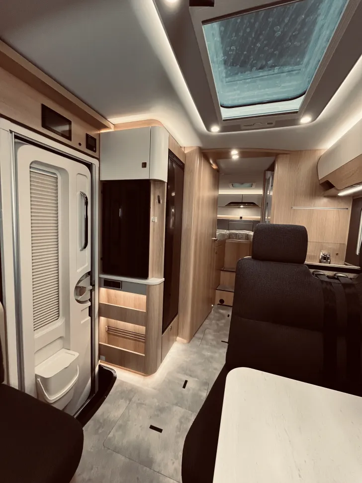 Fahrzeugbild Hymer B-Klasse MC I 680 BlackLine Baustellen Abverkauf! #9