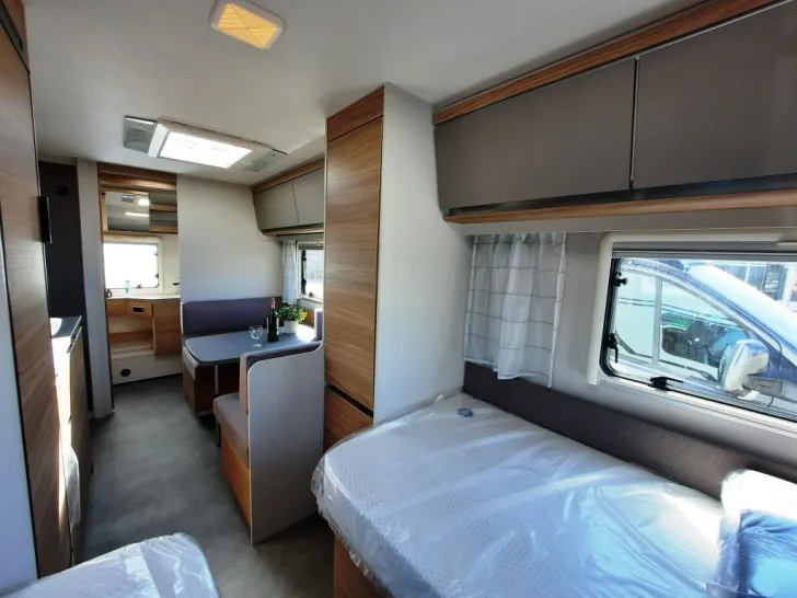 Fahrzeugbild Dethleffs Nomad 490 EST Verfüg./Sparen Sie 4.882,- € #5