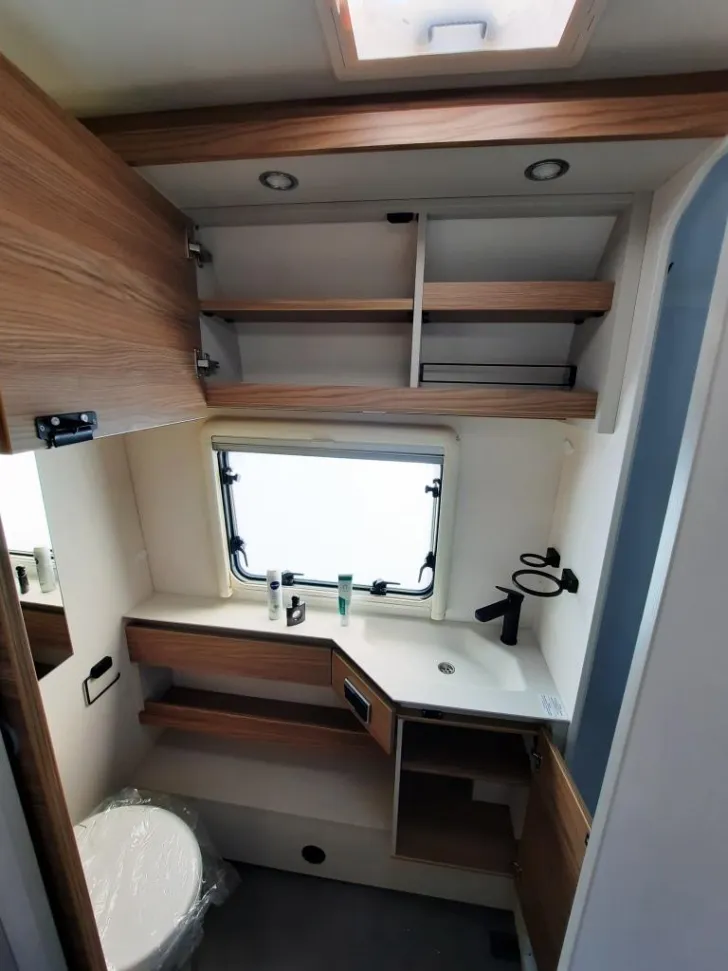 Fahrzeugbild Dethleffs Nomad 490 EST Verfüg./Sparen Sie 4.882,- € #13