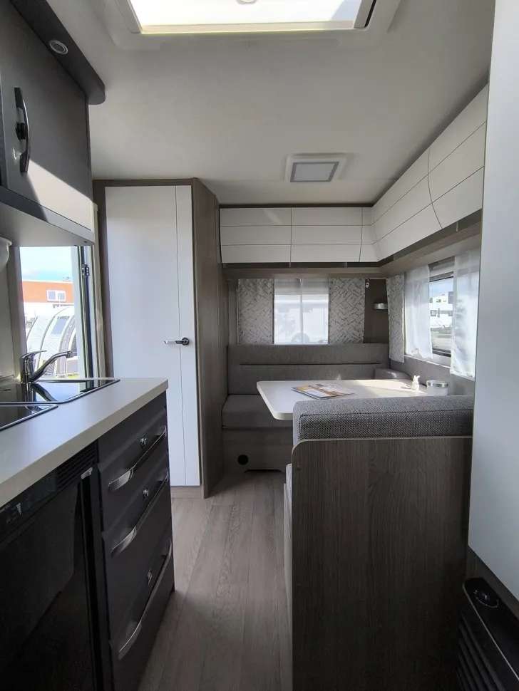 Fahrzeugbild Hobby Ontour 390 SF #6
