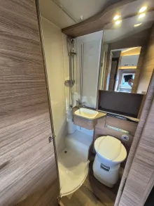 Fahrzeugbild Weinsberg CaraCompact 640 MEG Suite EDITION [PEPPER] #15