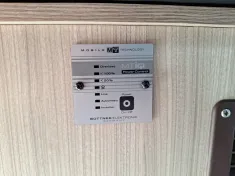 Bild 19 Adria Twin Plus 600 SPB Wechselrichter Solar 2xAGM TV