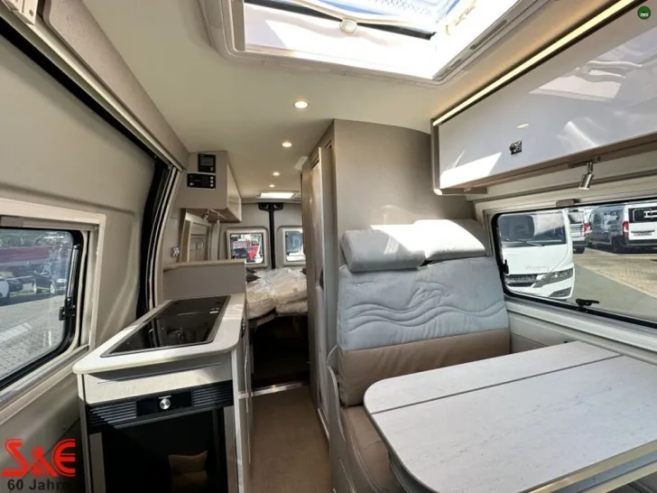 Fahrzeugbild Bürstner Delfin Limited C 621 #10