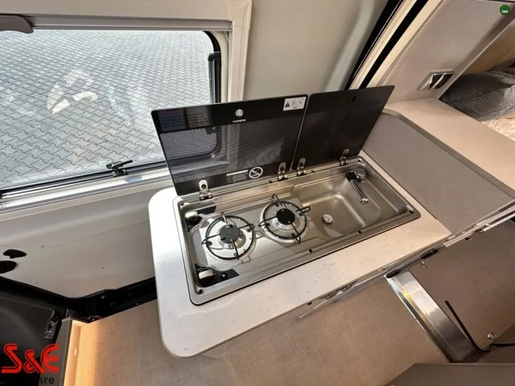 Fahrzeugbild Bürstner Delfin Limited C 621 #13