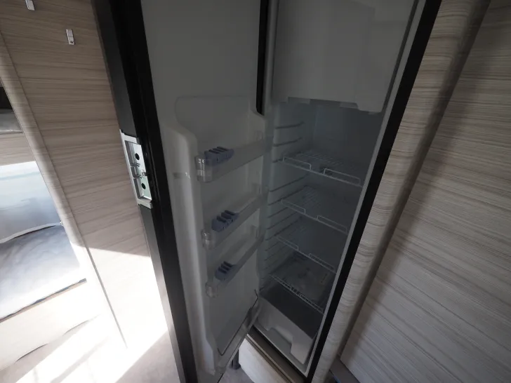 Fahrzeugbild Dethleffs C'Joy 480 QLK, Dynamic & Touring, Dusche #11