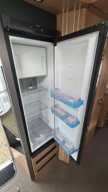 Fahrzeugbild Carthago C2-tourer I 147 RB-LE „K“ lightweight 3.5t *junger Gebrauchtwagen* #13