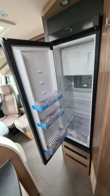 Fahrzeugbild Carthago C2-tourer I 147 RB-LE „K“ lightweight 3.5t *junger Gebrauchtwagen* #14