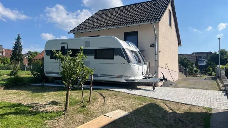 Fahrzeugbild Hobby De Luxe 495 UL IC-Line #1
