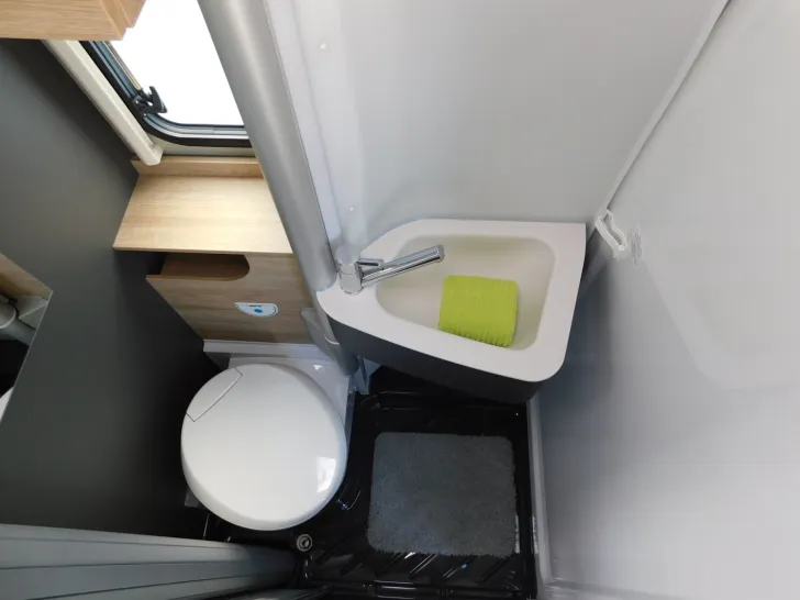 Fahrzeugbild Dethleffs Globetrail Advantage 600 DS Fiat Dieselheizung #11