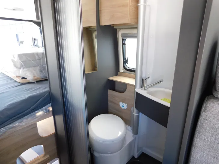 Fahrzeugbild Dethleffs Globetrail Advantage 600 DS Fiat Dieselheizung #12