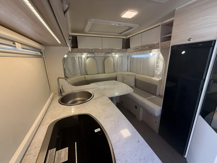 Fahrzeugbild Eura Mobil Activa One 650 HS KLIMA 4,4t TRAVEL+PRESTIGE PAK #8