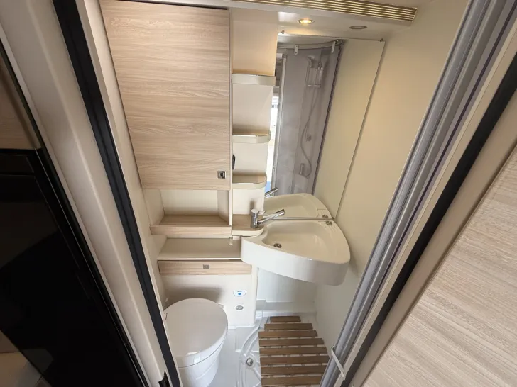 Fahrzeugbild Eura Mobil Activa One 650 HS KLIMA 4,4t TRAVEL+PRESTIGE PAK #14
