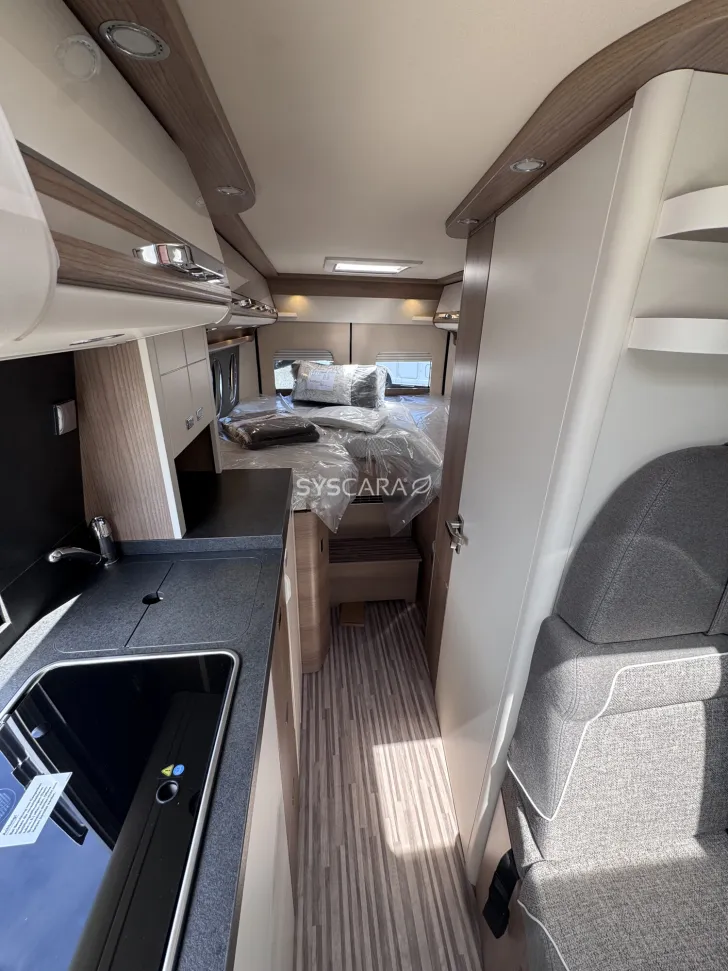 Fahrzeugbild Malibu Van first class - two rooms 640 LE RB charming coupé 180PS 8 Gang Aut Gas+E Heizung #9