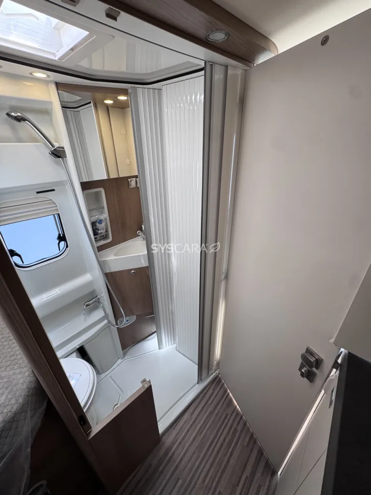 Fahrzeugbild Malibu Van first class - two rooms 640 LE RB charming coupé 180PS 8 Gang Aut Gas+E Heizung #11