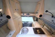 Bild 13 Westfalia Nugget/Hochdach/Standheizung/Klima/Markise/AHK