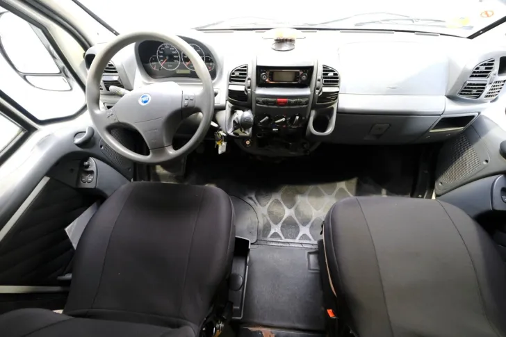 Fahrzeugbild Bürstner Marano T 580/Festbett/Klimaanlage/sep.Dusche #8