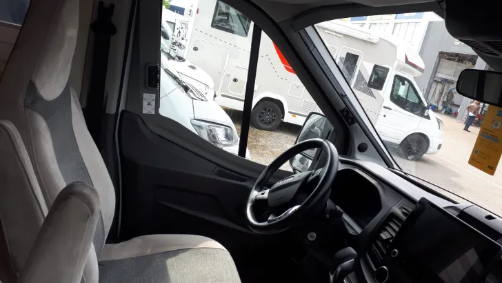 Fahrzeugbild Challenger Teilintegriert 337GA Graphite Ultimate - nach Mietsaison verfügbar! #6