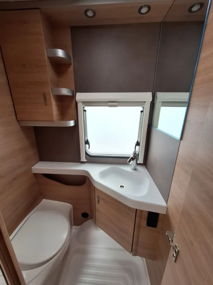 Fahrzeugbild Knaus Südwind 460 EU 60 Years #21