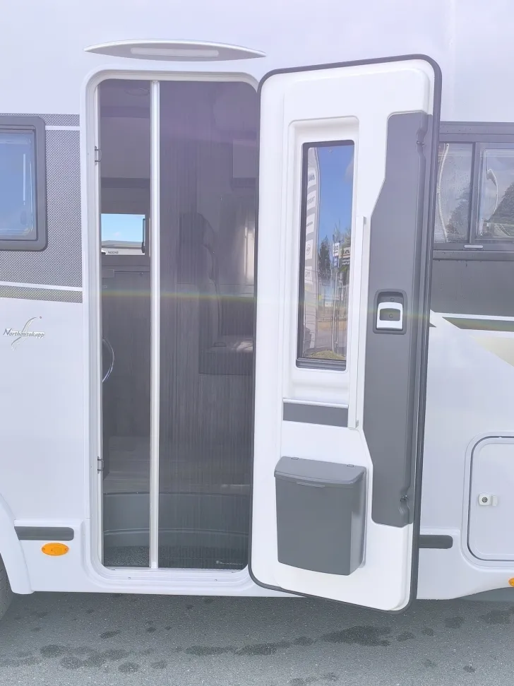 Fahrzeugbild Benimar Tessoro 444 T25 #5