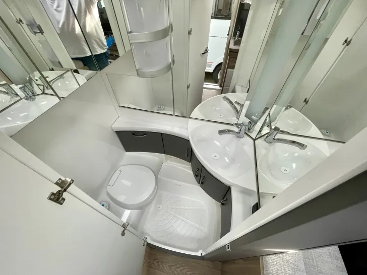 Fahrzeugbild Hobby Excellent Edition 490 KMF #11