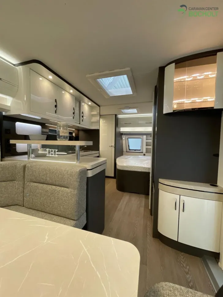 Fahrzeugbild Hobby Excellent 560 CFe Modell 2025 / 2000 kg #6