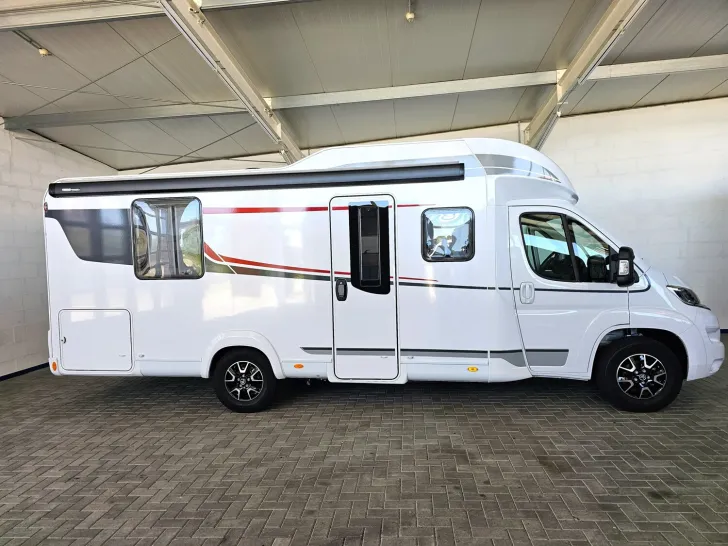 Fahrzeugbild LMC Tourer Lift H 720 Couch Couch #3