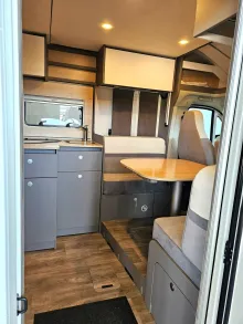 Fahrzeugbild LMC Tourer Lift H 720 Couch Couch #15