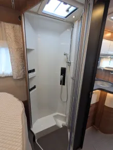 Fahrzeugbild Carthago C2-tourer I 148 RB-QB „K“ lightweight 3.5t *junger Gebrauchtwagen* #22