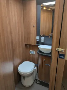 Fahrzeugbild Carthago C2-tourer I 148 RB-QB „K“ lightweight 3.5t *junger Gebrauchtwagen* #21