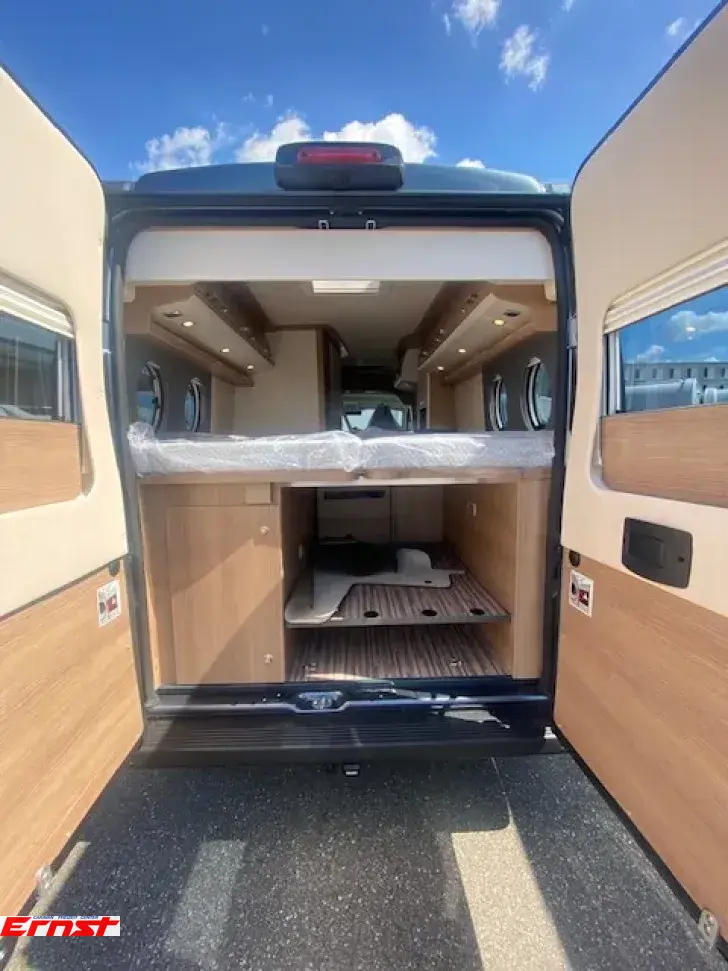 Fahrzeugbild Malibu Van First Class - Two Rooms 640 LE RB #10