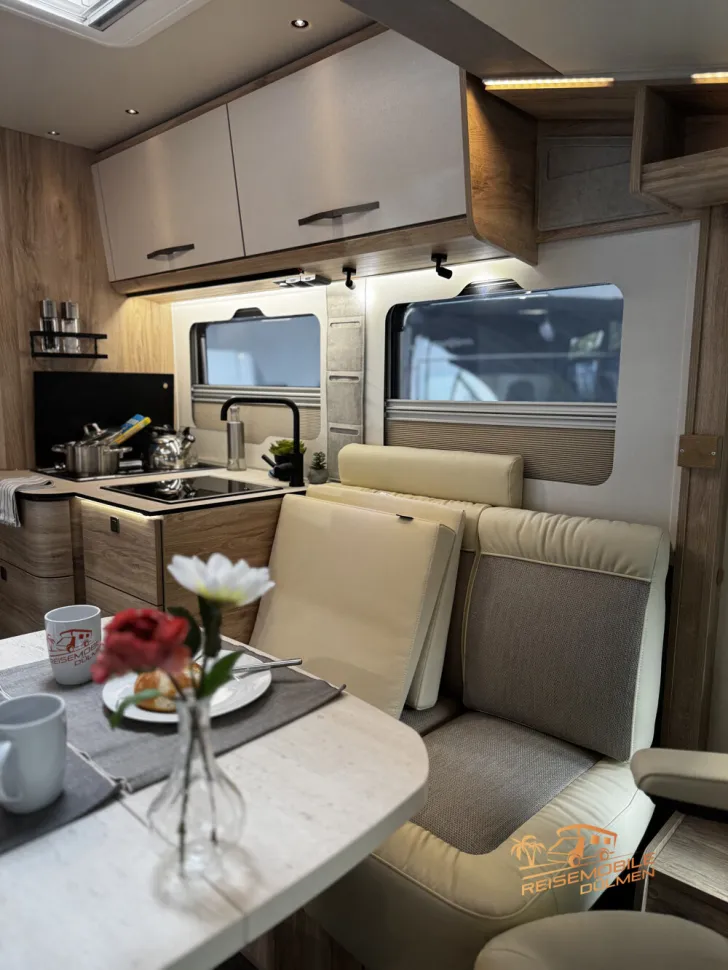 Fahrzeugbild Eura Mobil Integra Line 720 EF Hubbett #11