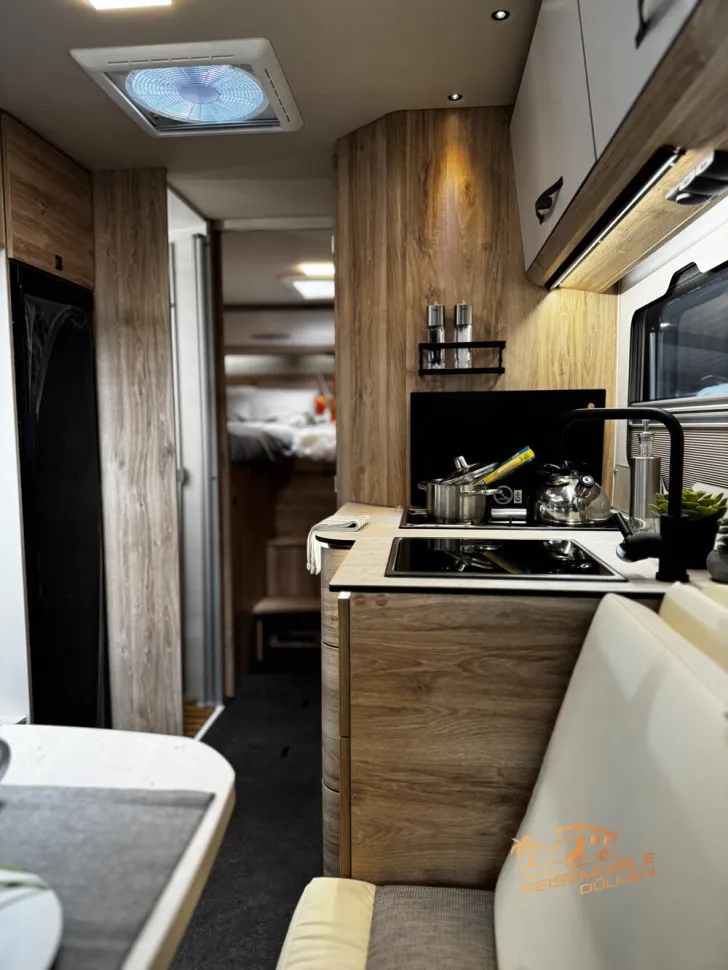 Fahrzeugbild Eura Mobil Integra Line 720 EF Hubbett #13