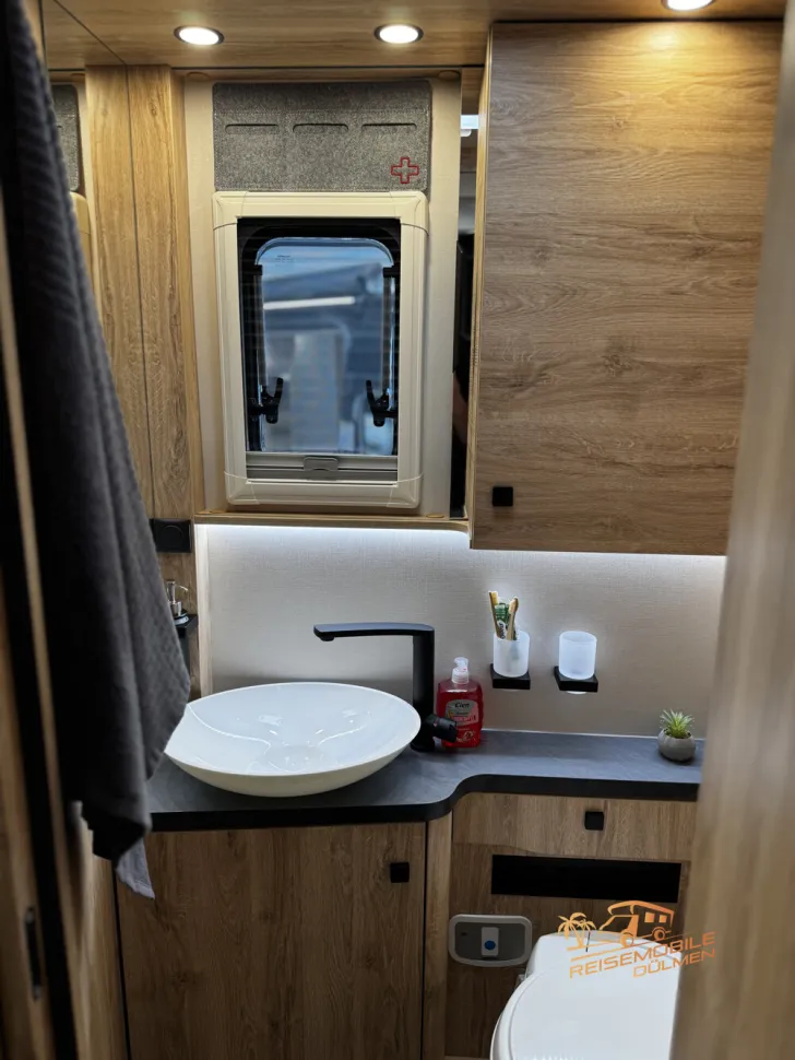 Fahrzeugbild Eura Mobil Integra Line 720 EF Hubbett #16