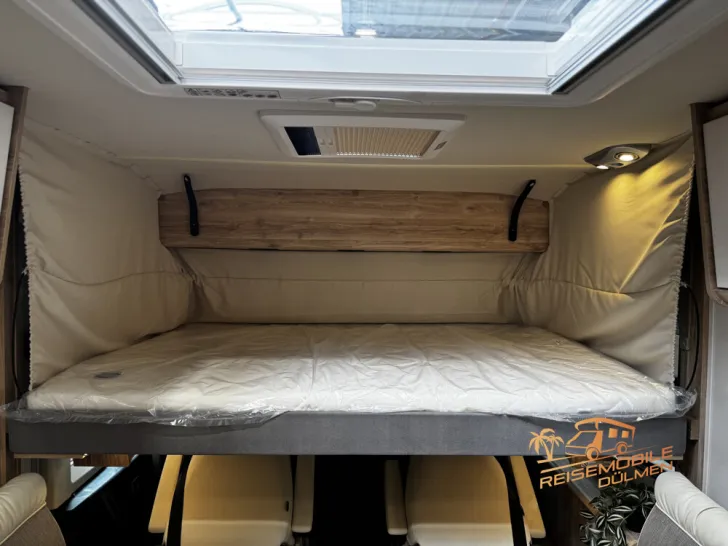 Fahrzeugbild Eura Mobil Integra Line 720 EF Hubbett #21